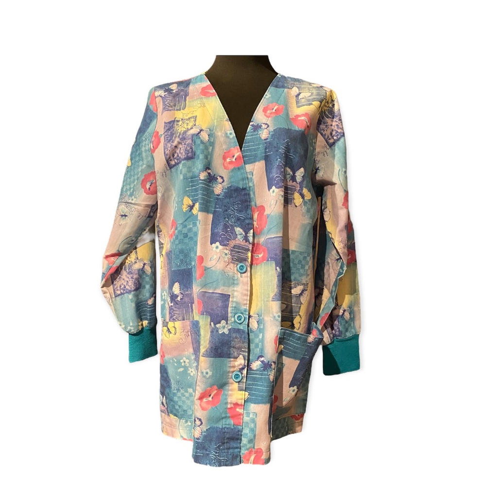 Women’s Butterfly Nurse Scrub Jacket (Medium)